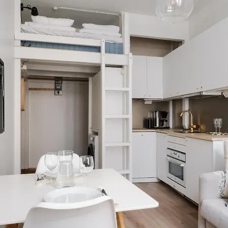 Cozy Renovated In Kallio Near Metro Station Ελσίνκι