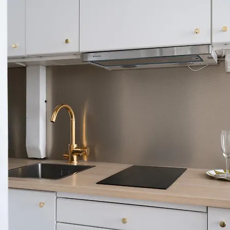 Cozy Renovated In Kallio Near Metro Station Helsinki
